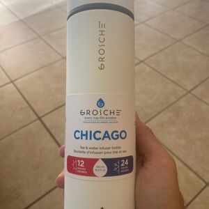 Grosche Chicago Tea & Water Infuser Bottle